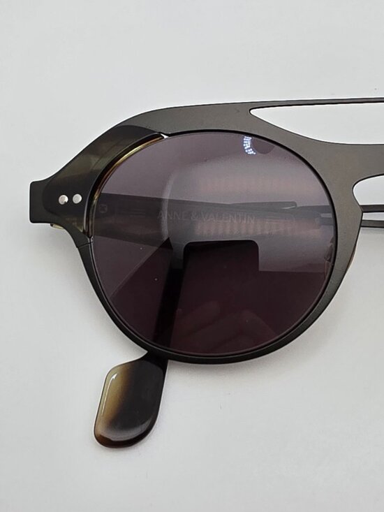 Anne & Valentin Stroke U229 Olive Frame Green Lens Aviator Sunglasses w/ Case main image 11
